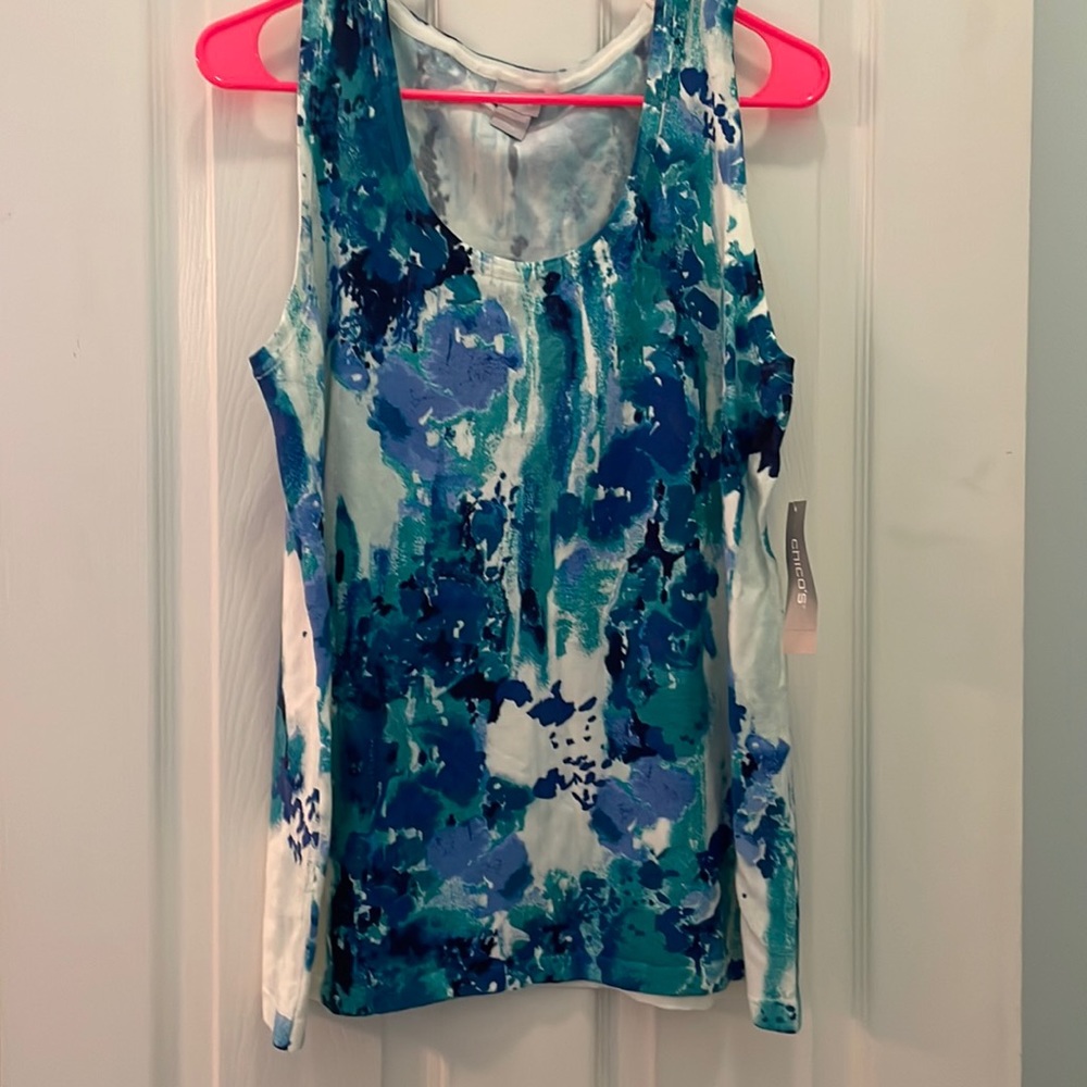 Chicos SZ 2 sleeveless top. NWT